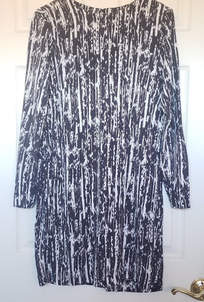 Attention Dress | Medium | Black&White Shift Dress